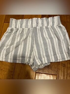 Forever 21 White Linen Shorts with Navy Pinstripes
